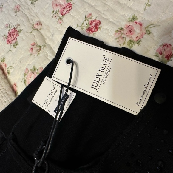 Judy Blue Rhinestone Jeans 7/28 - Picture 5 of 9